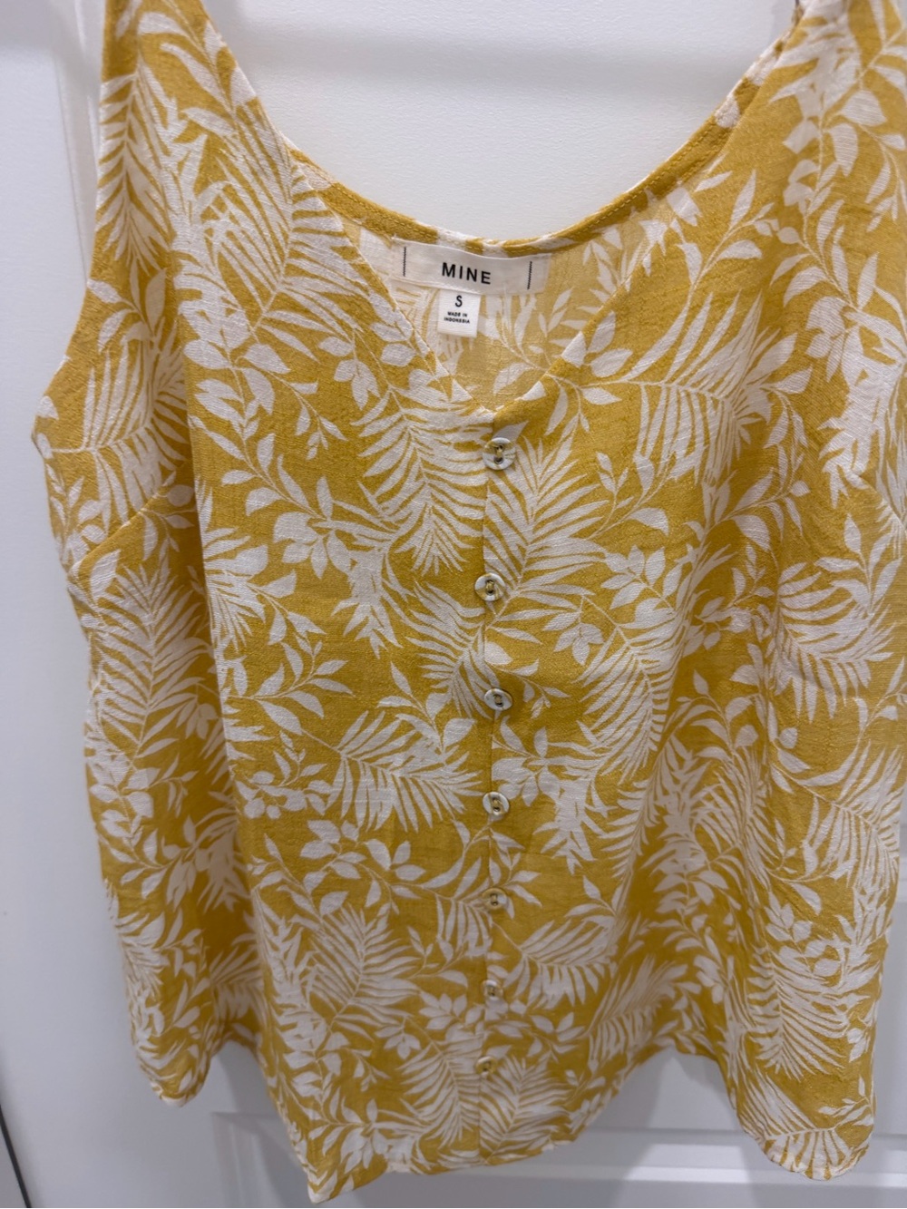 MINE Yellow and White Tropical Print Button-Front Camisole